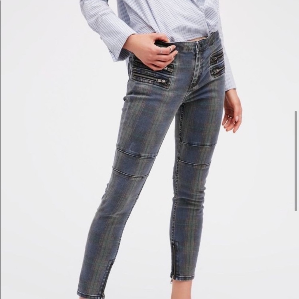 Free People Highrise Plaid prints zipped ankle skinny jeans 29
